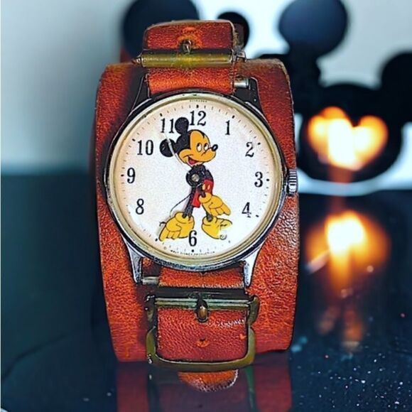 Vintage Mickey Mouse Watch - Brown Leather Buckle Band l Unisex main image 8